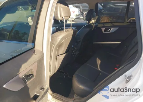 2010 Mercedes-Benz Glk 350 4Matic z USA, uszkodzony, nr VIN WDCGG8HBXAF325293